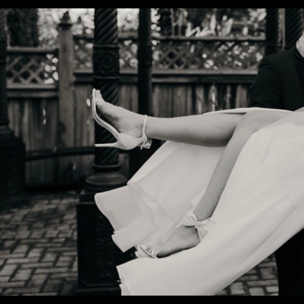 Badgley Mischka | BNIB Fran Ivory Satin Bow Heels